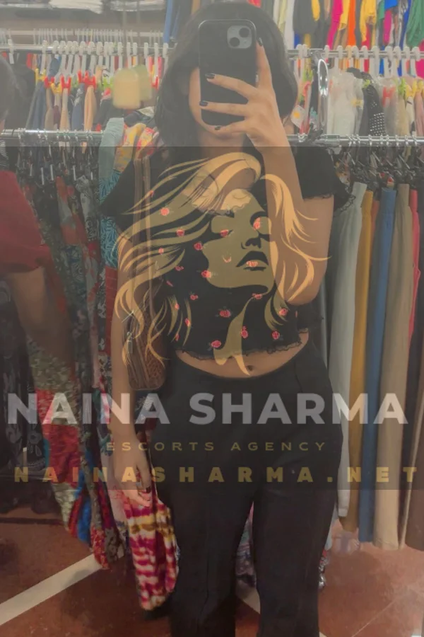 Sri Shah Goa Escorts Selfie