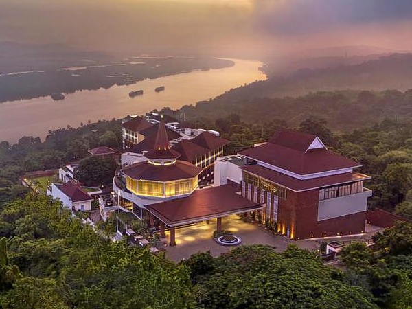 Hilton Resort Marra Netorli Escorts Service